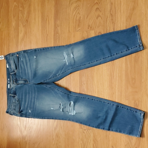 Old Navy Distressed Jeans NWT - Picture 2 of 5